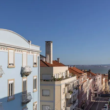 Classic Topfloor By Lovelystay Apartament